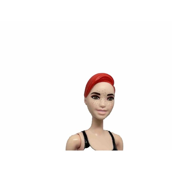 2020 Mattel Color Reveal Fashion Barbie Red Molded Hair Freckles Doll 12” - Picture 9 of 13